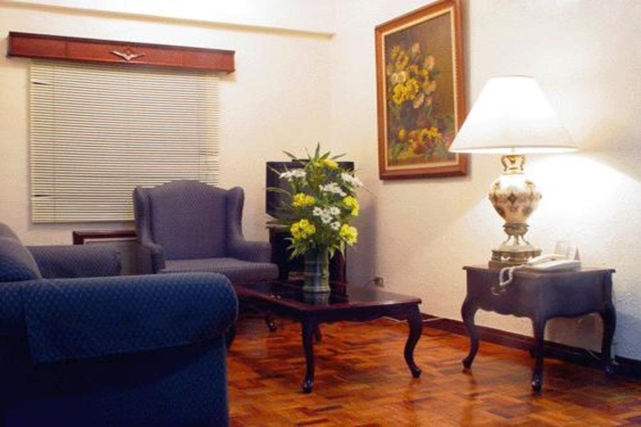 Citadel Inn Makati Makati City Luaran gambar